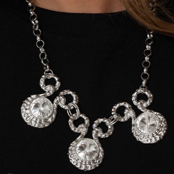 paparazzi Jewelry - Hypnotized Paparazzi Silver Bling Necklace & Earrings Set